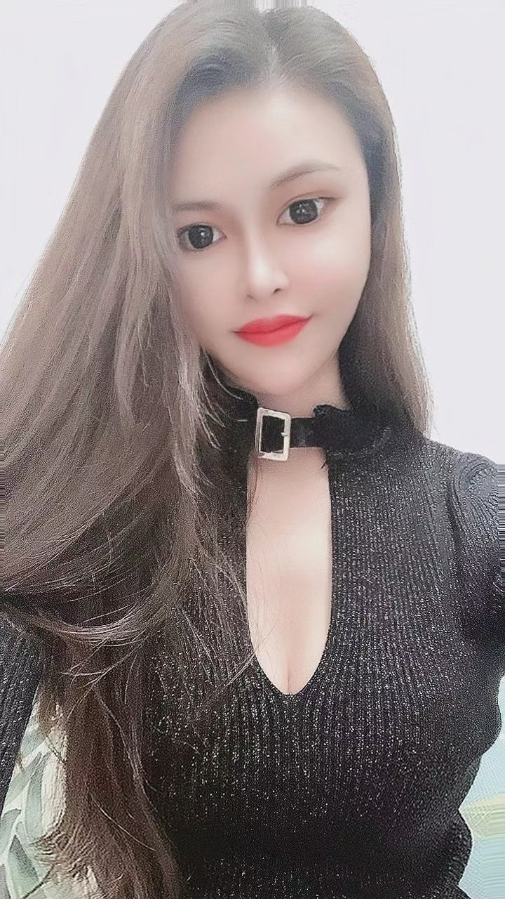 身材腿长腰细小姐姐